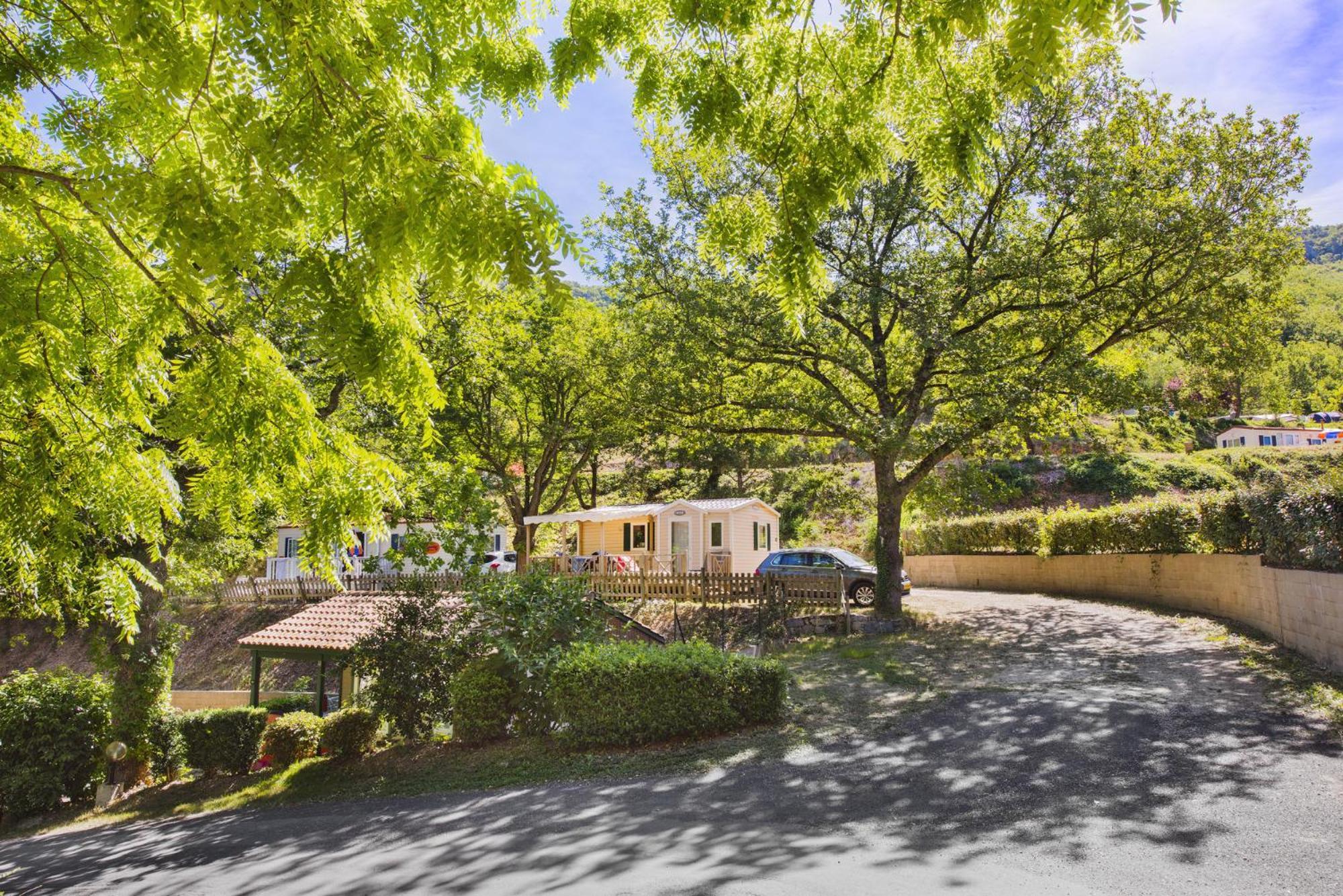 Camping Rcn Val De Cantobre מראה חיצוני תמונה